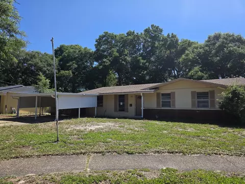 26 Caswell Cir, Mary Esther, FL 32569