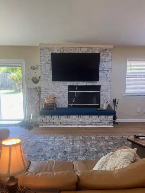 Living - 418 Snapper Dr, Destin, FL 32541 photo 2 of 3
