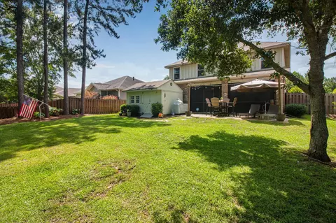 Exterior - 40 Quiet Cv, Freeport, FL 32439 photo 4 of 10