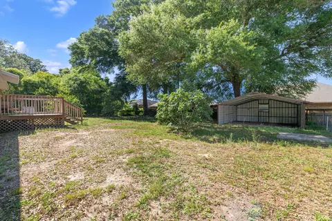 Exterior - 2317 Lewis St, Crestview, FL 32536 photo 3 of 3