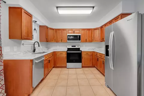 Kitchen - 2317 Lewis St, Crestview, FL 32536 photo 2 of 2