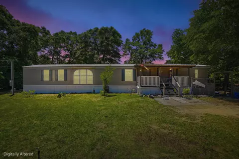 12 E Royal Palm Ave, Defuniak Springs, FL 32433