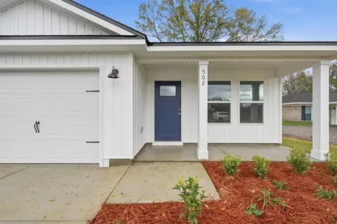 663 Lee Ave, Crestview, FL 32539
