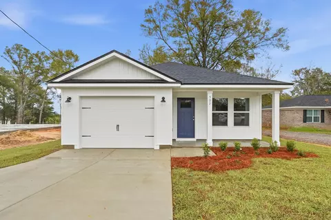 665 Lee Ave, Crestview, FL 32539