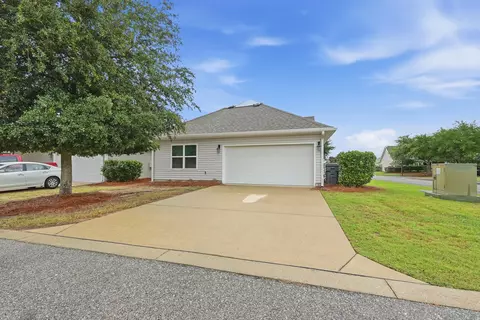Exterior - 209 Nelly St, Freeport, FL 32439 photo 5 of 5