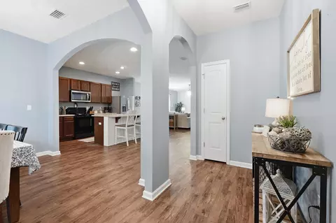 Entry Way - 209 Nelly St, Freeport, FL 32439 photo 2 of 7