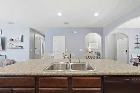 Kitchen - 209 Nelly St, Freeport, FL 32439 photo 4 of 6
