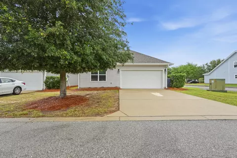 Exterior - 209 Nelly St, Freeport, FL 32439 photo 4 of 5