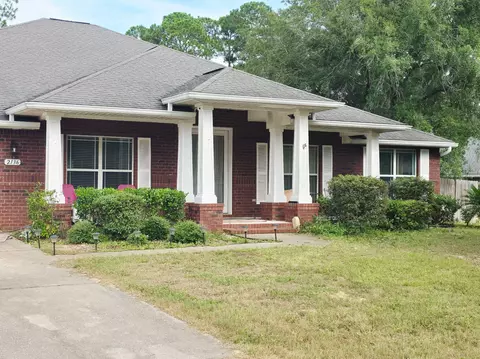2136 Smallwood Dr, Navarre, FL 32566