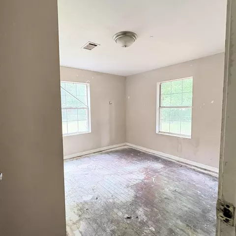 656 Mcclelland St, Crestview, FL 32536 photo 4