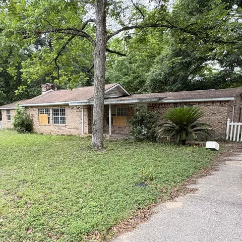 656 Mcclelland St, Crestview, FL 32536