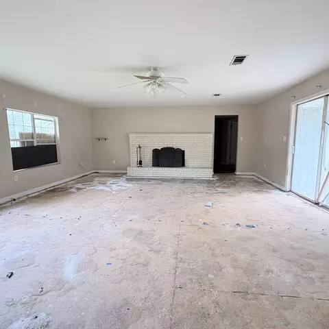 656 Mcclelland St, Crestview, FL 32536 photo 8