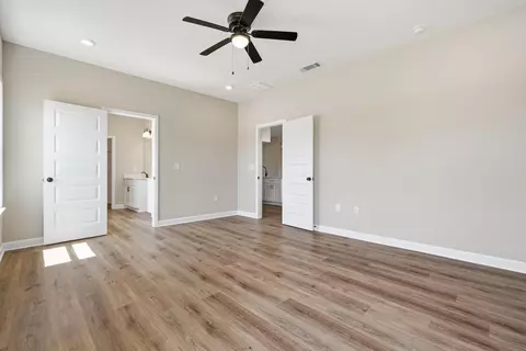 Bedroom - 2809 Blackbird Ct, Crestview, FL 32539 photo 2 of 5