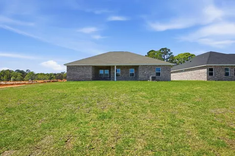 Exterior - 2809 Blackbird Ct, Crestview, FL 32539 photo 2 of 4