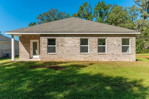 Exterior - 2808 Blackbird Ct, Crestview, FL 32539 photo 3 of 3