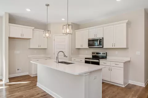 Kitchen - 2808 Blackbird Ct, Crestview, FL 32539 photo 1 of 5