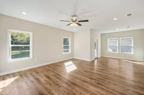 Living - 2808 Blackbird Ct, Crestview, FL 32539 photo 3 of 3