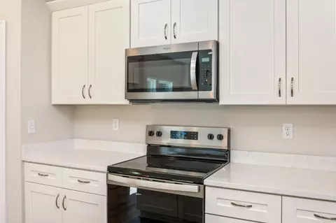 Kitchen - 2808 Blackbird Ct, Crestview, FL 32539 photo 5 of 5