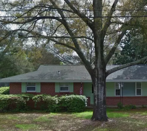 12 Magnolia Dr, Mary Esther, FL 32569