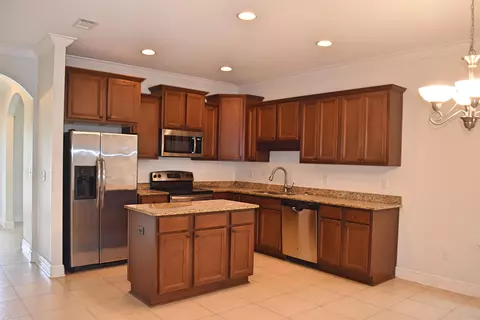 Kitchen - 103 Lagrange Lndg, Freeport, FL 32439 photo 2 of 2