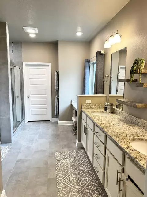 Bath - 2835 Gemstone Cir, Pace, FL 32571 photo 3 of 6
