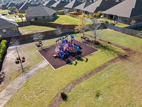 View/Area - 1111 Capocci Ct, Crestview, FL 32539 photo 11 of 12