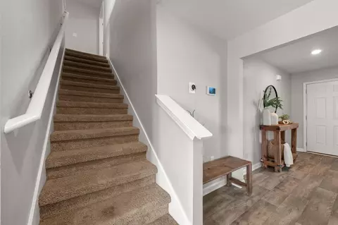 Entry Way - 1111 Capocci Ct, Crestview, FL 32539 photo 2 of 2