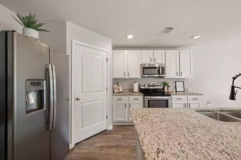 Kitchen - 1111 Capocci Ct, Crestview, FL 32539 photo 2 of 7