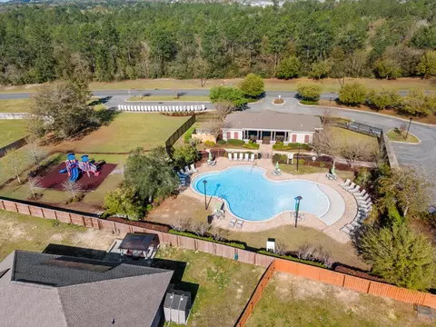 Exterior - 1111 Capocci Ct, Crestview, FL 32539 photo 8 of 8