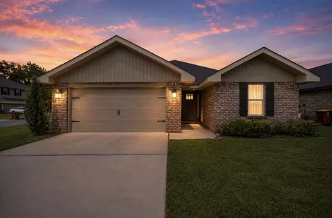 Exterior - 232 Baycliff Dr, Crestview, FL 32536 photo 5 of 5