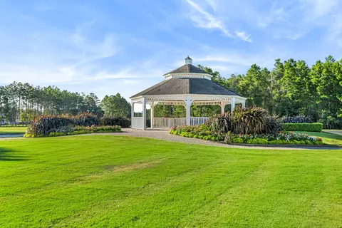 View/Area - 285 Mill Pond Cv, Freeport, FL 32439 photo 9 of 9