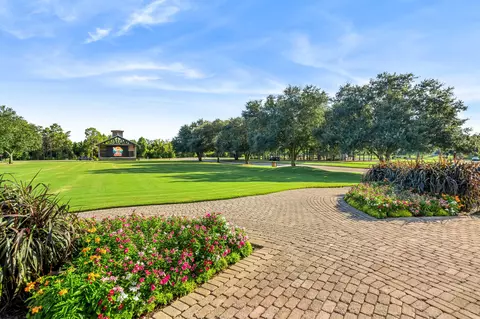 View/Area - 285 Mill Pond Cv, Freeport, FL 32439 photo 6 of 9
