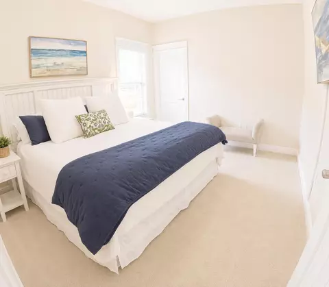 Bedroom - 285 Mill Pond Cv, Freeport, FL 32439 photo 5 of 8