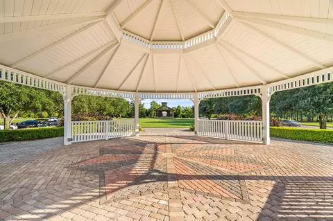 Other - 285 Mill Pond Cv, Freeport, FL 32439 photo 19 of 22