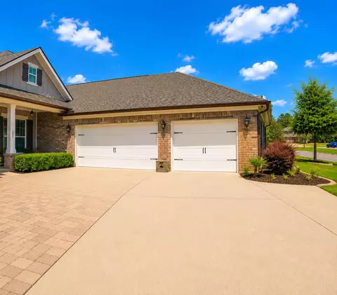 Exterior - 285 Mill Pond Cv, Freeport, FL 32439 photo 4 of 21