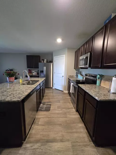 Kitchen - 809 Moorhen Way, Crestview, FL 32539 photo 3 of 3