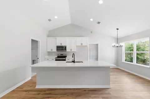 101 Stephens Ln #B, Crestview, FL 32539 photo 4