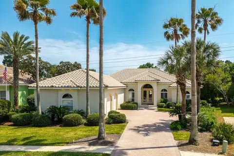 4722 Seastar Vis, Destin, FL 32541
