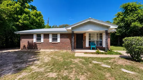834 Mcdonald St, Crestview, FL 32536
