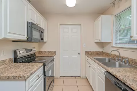 Kitchen - 834 Mcdonald St, Crestview, FL 32536 photo 2 of 5