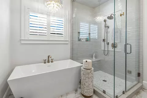 Bath - 1980 Baytowne Loop, Miramar Beach, FL 32550 photo 5 of 11