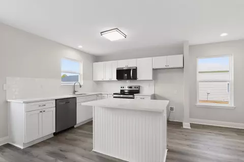 Kitchen - 5358 Highview Dr, Crestview, FL 32539 photo 1 of 4