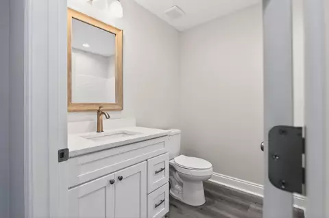 Bath - 5358 Highview Dr, Crestview, FL 32539 photo 1 of 4