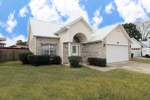 23 Ruby Cir, Mary Esther, FL 32569