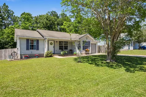 226 Southview Dr, Crestview, FL 32536