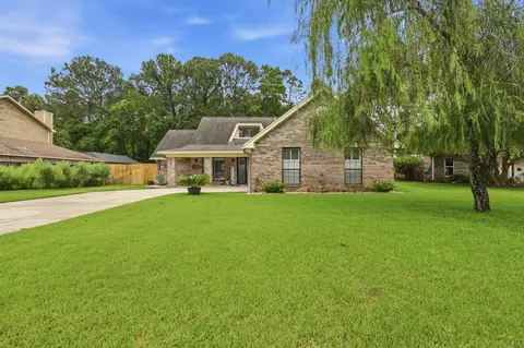 805 Overbrook Dr, Fort Walton Beach, FL 32547