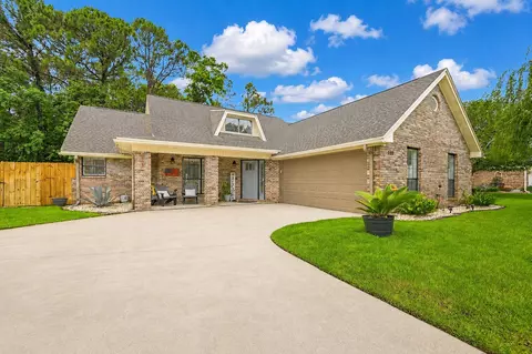 805 Overbrook Dr, Fort Walton Beach, FL 32547