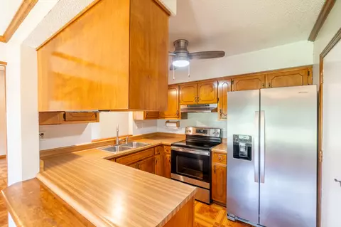Kitchen - 324 John King Rd, Crestview, FL 32539 photo 3 of 4