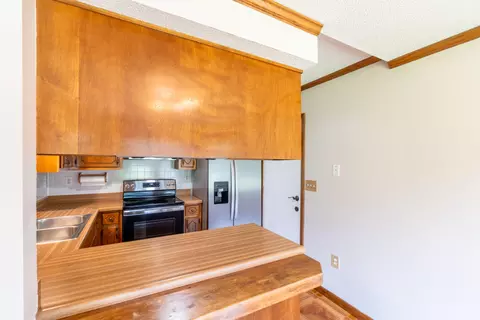 Kitchen - 324 John King Rd, Crestview, FL 32539 photo 4 of 4