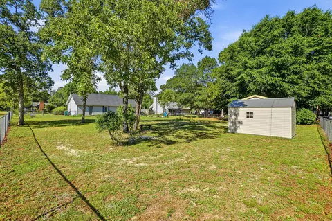 Exterior - 324 John King Rd, Crestview, FL 32539 photo 6 of 7